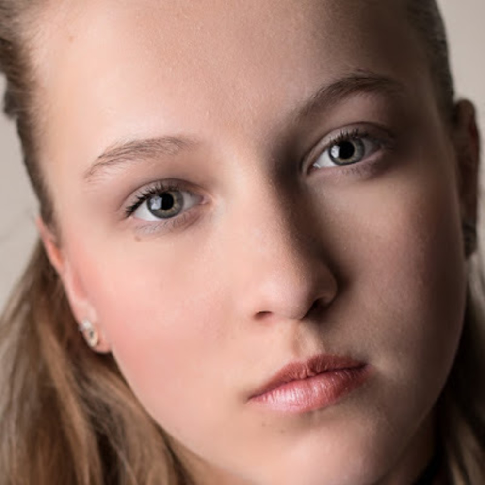 Meet your Posher, Avery